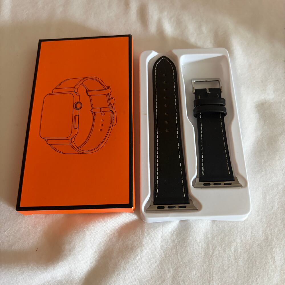 Apple Watch Band Marge Plus NIB Black Leather Silver Buckle Neutral Casual